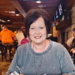 Meet your Posher, Kelli